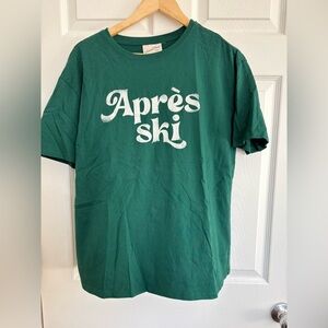 Size Medium NWT Universal Threads Green Apres Ski short sleeve Tshirt.